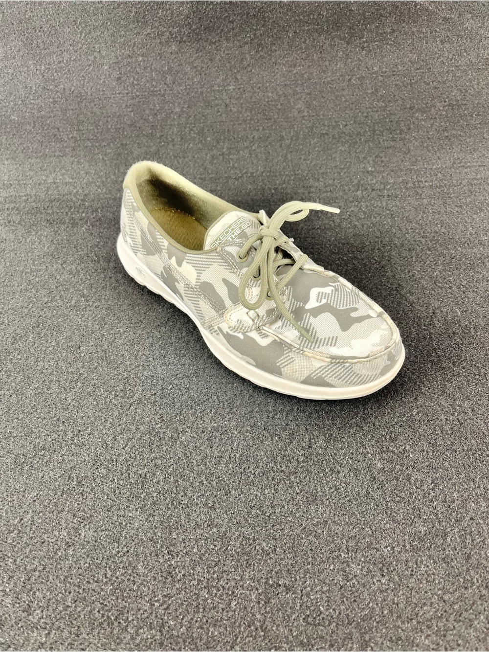 Skechers Go Walk Lite Out of Sight Slip-On Boat Shoes Sneakers Light Olive Size